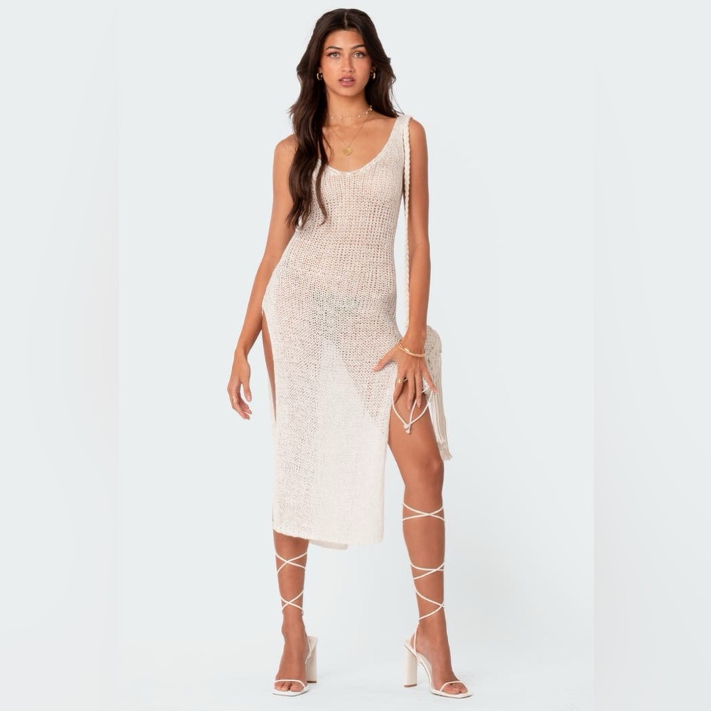 EDIKTED Nevea Open Back Knit Midi Dress
CREAM, Size Medium/Large